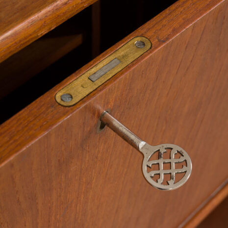 21275 Unité murale ergo 3 baies en teck avec 8 étagères, 3 armoires et -10 bay ergo wall unit in teak with shelves cabinets and scaled