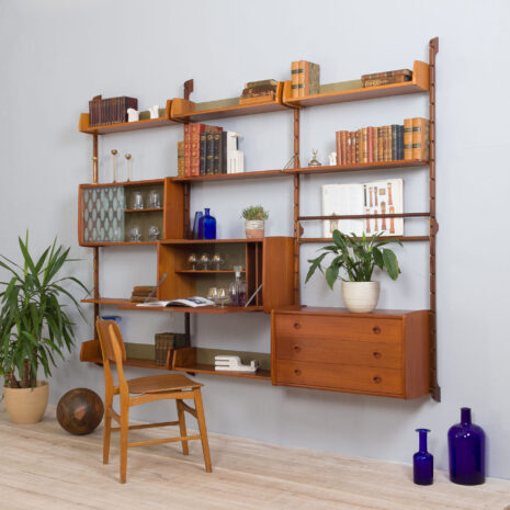 21275 Unité murale ergo 3 baies en teck avec 8 étagères, 3 armoires et -2 bay ergo wall unit in teak with shelves cabinets and scaled