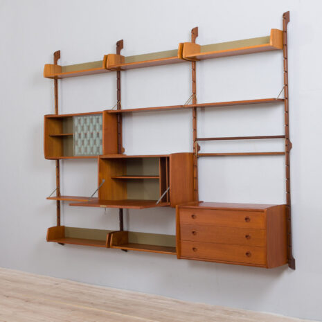 21275 Unité murale ergo 3 baies en teck avec 8 étagères, 3 armoires et -6 bay ergo wall unit in teak with shelves cabinets and scaled