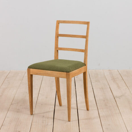 21279 Set of 6 Fritz Hansen Danish mid century dining chairs in sanded oak with new green wool upholstery, Denmark, 1960s-7 Zestaw duńskich krzeseł do jadalni Fritz Hansen z połowy wieku, wykonanych z szlifowanego dębu, z nową zieloną tapicerką wełnianą. Dania, skala