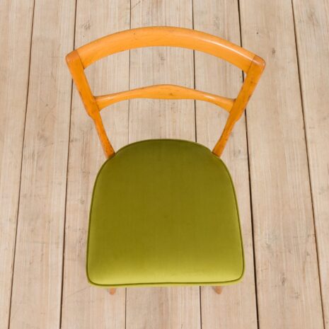 21280 Zestaw 6 włoskich krzeseł do jadalni z połowy wieku z nowego zielonego aksamitu, lata 1960-11 Zestaw włoskich krzeseł do jadalni z połowy wieku, pokrytych nowym zielonym aksamitem w skali s.