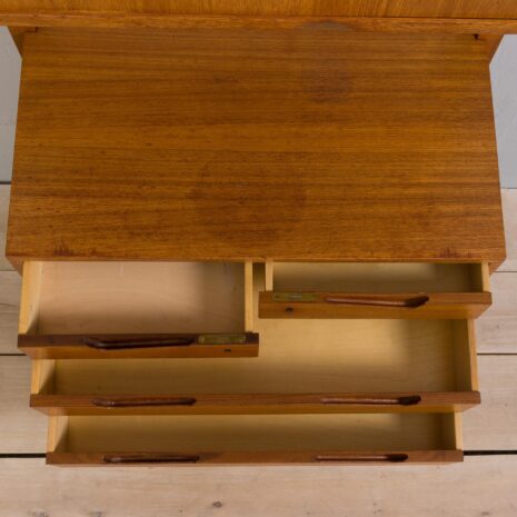 21272 Scandinavian mid century Rival wall unit in teak with a chest of drawers, secretary and 2 shelves, by Kjael Riis Brødrene Jåtog Møbelfabrikk-11 Scandinavian mid century Rival wall unit in teak with a chest of drawers secretary and shelves by Kjael Riis Brodrene Jatog Mobelfabrikk scaled