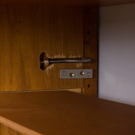 21272 Scandinavian mid century Rival wall unit in teak with a chest of drawers, secretary and 2 shelves, by Kjael Riis Brødrene Jåtog Møbelfabrikk-17 Scandinavian mid century Rival wall unit in teak with a chest of drawers secretary and shelves by Kjael Riis Brodrene Jatog Mobelfabrikk scaled