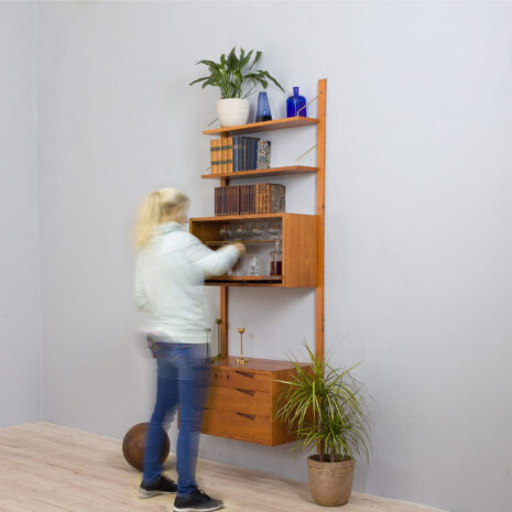 21272 Scandinavian mid century Rival wall unit in teak with a chest of drawers, secretary and 2 shelves, by Kjael Riis Brødrene Jåtog Møbelfabrikk-2 Scandinavian mid century Rival wall unit in teak with a chest of drawers secretary and shelves by Kjael Riis Brodrene Jatog Mobelfabrikk scaled