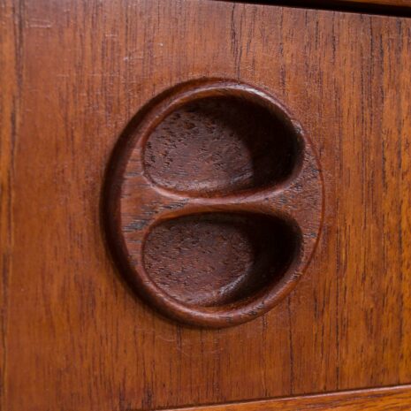 21305 vintage three bay teak wall unit with a desk and 4 cabinets and 5 shelves-13 vintage three bay teak wall unit with a desk and cabinets and shelves scaled
