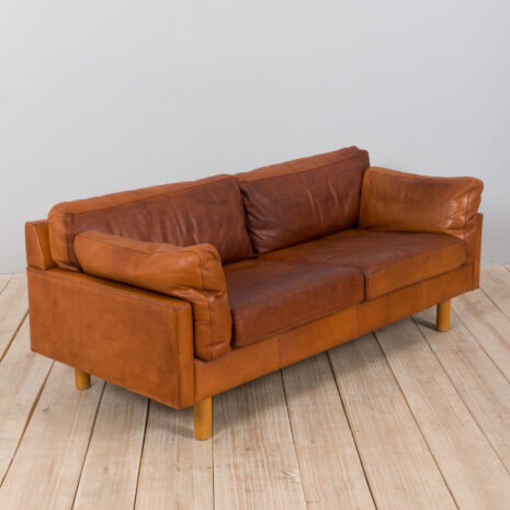 21307 Danish two seater vintage cognac leather sofa in the style of Jørgen Gammelgaard-10 Danish two seater vintage cognac leather sofa in the style of Jorgen Gammelgaard scaled