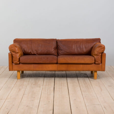 21307 Danish two seater vintage cognac leather sofa in the style of Jørgen Gammelgaard-4 Danish two seater vintage cognac leather sofa in the style of Jorgen Gammelgaard scaled