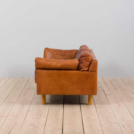 21307 Danish two seater vintage cognac leather sofa in the style of Jørgen Gammelgaard-6 Danish two seater vintage cognac leather sofa in the style of Jorgen Gammelgaard scaled