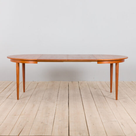 21308 Okrągły rozkładany stół z drewna tekowego z 2 dodatkowymi skrzydłami, Dania, lata 60. Mid century Round teak extension table with additional leaves Denmark s scaled