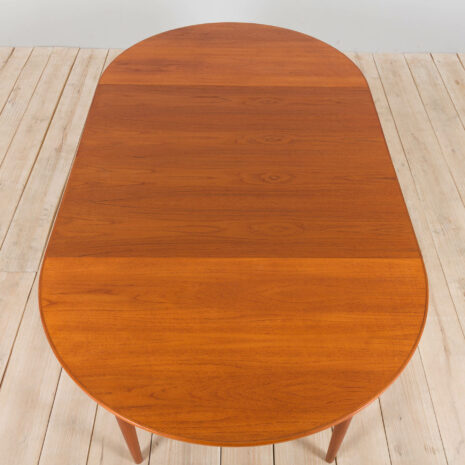 21308 Okrągły rozkładany stół z drewna tekowego z 2 dodatkowymi skrzydłami, Dania, lata 60. Mid century Round teak extension table with additional leaves Denmark s scaled