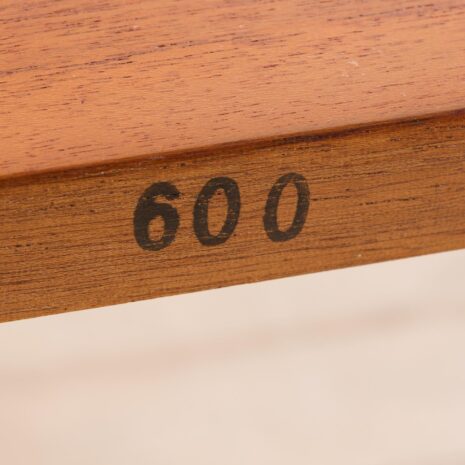 21308 Okrągły rozkładany stół z drewna tekowego z 2 dodatkowymi skrzydłami, Dania, lata 1960-9(1) Mid century Round teak extension table with additional leaves Denmark s scaled