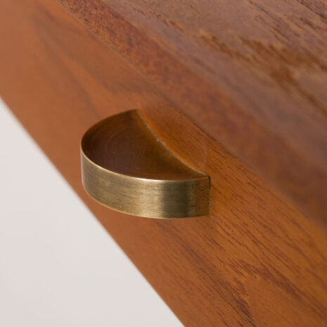 2149 lustro małe w tekowej ramie z konsolką-6 lustro male w tekowej ramie z konsolka scaled