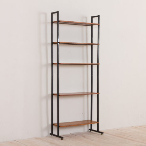 2113 Włoski wolnostojący regał z mosiężnymi nóżkami-5 Italian free standing bookcase with brass feet scaled
