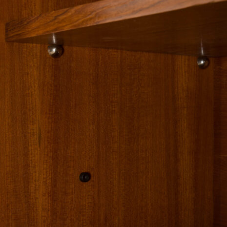 21154 ex21126 Italian free standing wall unit or room divider with a desk in the style of Vittorio Dassi -13 ex Italian free standing wall unit or room divider with a desk in the style of Vittorio Dassi scaled