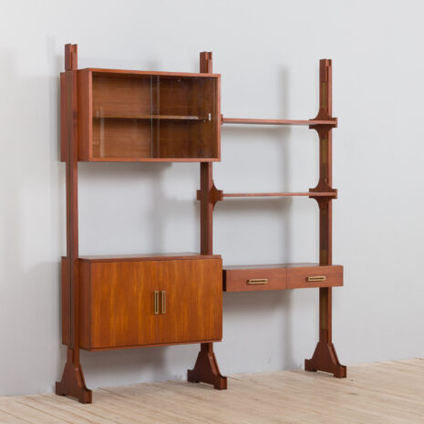 21154 ex21126 Italian free standing wall unit or room divider with a desk in the style of Vittorio Dassi -6 ex Italian free standing wall unit or room divider with a desk in the style of Vittorio Dassi scaled