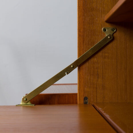 21287 Szafka wisząca w stylu Cadovius Sorensen z sekretarzykiem, komodą i 5 półkami-11 Cadovius Sorensen style wall unit with a secretary desk and chest of drawers and shelves scaled