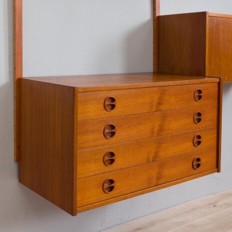 21287 Szafka wisząca w stylu Cadovius Sorensen z sekretarzykiem, komodą i 5 półkami-19 Cadovius Sorensen style wall unit with a secretary desk and chest of drawers and shelves scaled