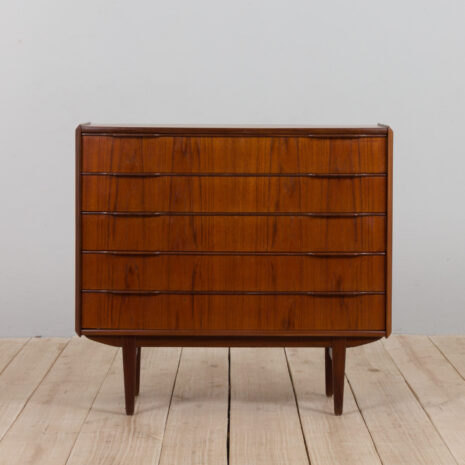 21329 mid century modern Wide Danish Dresser in teak-5 mid century modern Wide Danish Dresser in teak scaled