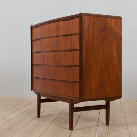 21329 mid century modern Wide Danish Dresser in teak-7 mid century modern Wide Danish Dresser in teak scaled