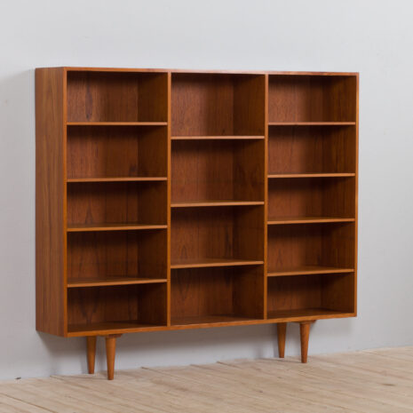 21339 Regał Borge Mogensen z jasnego drewna tekowego, Dania 1960-5 Borge Mogensen bookcase in light teak Denmark s scaled