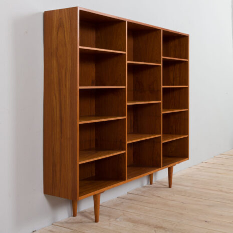 21339 Regał Borge Mogensen z jasnego drewna tekowego, Dania 1960-8 Borge Mogensen bookcase in light teak Denmark s scaled