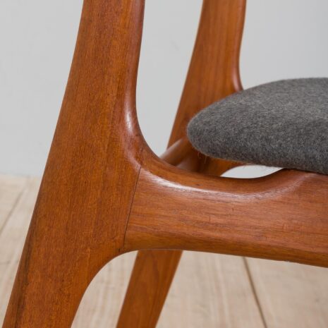 21340 Set of 4 Danish dining chairs in gray wool upholstery-11 Set of Danish dining chairs in gray wool upholstery scaled