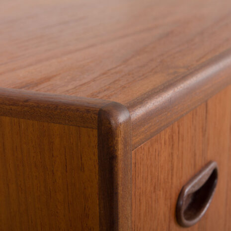 21349 Komoda z szufladami z drewna tekowego-10 Chest of drawers in teak scaled