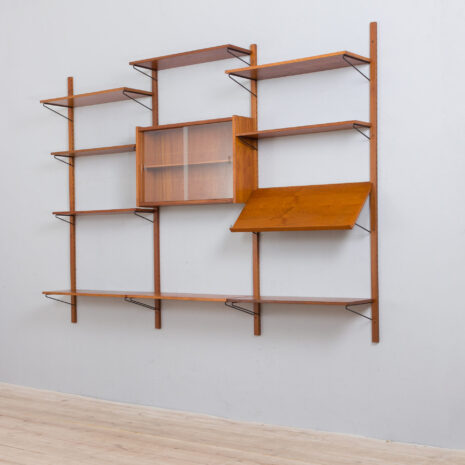 21394 Duńska szafka ścienna z drewna tekowego z połowy wieku z półką na czasopisma i szklaną szafką 1960-70s-5 Danish mid century teak wall unit with magazine shelf and glass cabinet s scaled