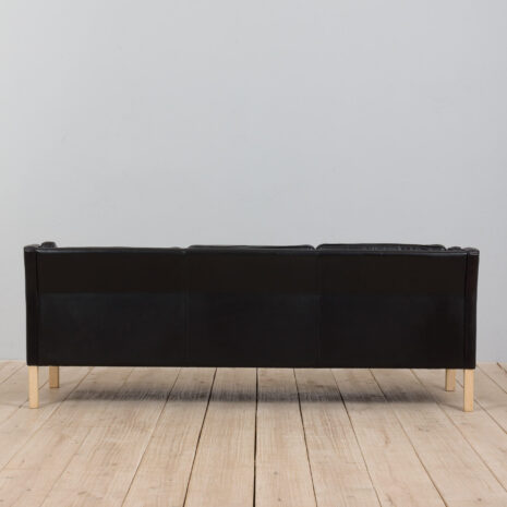 21398 Black leather sofa-13 Black leather sofa scaled