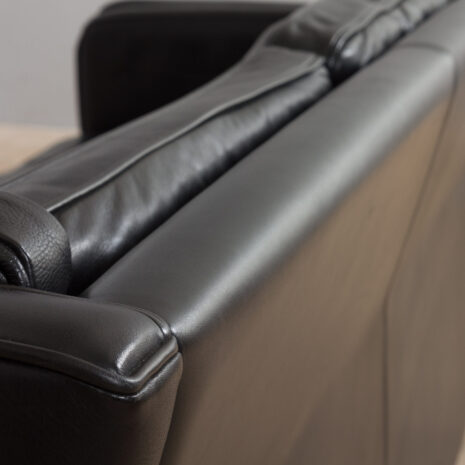 21398 Black leather sofa-14 Black leather sofa scaled