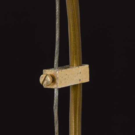 21367 Bardzo duży, ręcznie dmuchany wisiorek ze szkła Murano z mosiężnymi detalami, Włochy 1970s-3 Bardzo duży, ręcznie dmuchany, matowy wisiorek ze szkła Murano z mosiężnymi detalami.