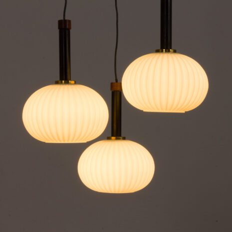 21368 Louis Kalff ribbed glass Italian pendant lamp with teak and brass details, 60s-8 Louis Kalff ribbed glass Italian pendant lamp with teak and brass details s scaled