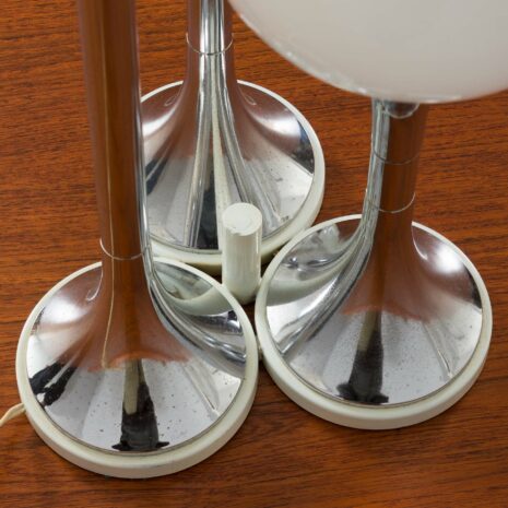 21374 Targetti Sankey space age chrome table lamp with 3 white spheres , Italy 1970s-7 Targetti Sankey space age chrome table lamp with white spheres Italy s scaled