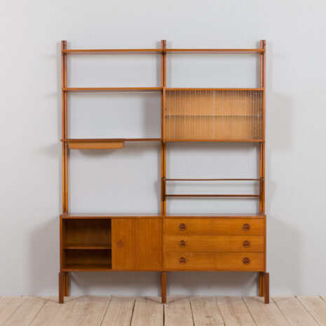 21406 Unité murale norvégienne en teck avec jardinière, 1970-5 Norwegian wall unit in teak with planter s scaled