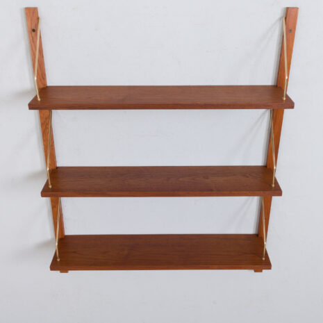 21425 Set of 3 teak shelves Sorensen style-11 Set of teak shelves Sorensen style scaled