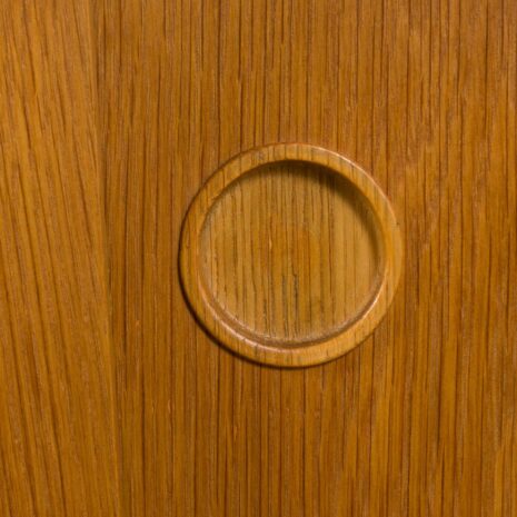 21444 Arne Vodder style wide oak sideboard on light base with 4 drawers-15 Arne Vodder style wide oak sideboard on light base with drawers scaled