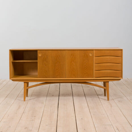 21444 Arne Vodder style wide oak sideboard on light base with 4 drawers-6 Arne Vodder style wide oak sideboard on light base with drawers scaled
