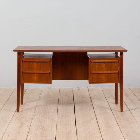 21330 Vintage duńskie biurko z drewna tekowego z 4 szufladami-4 Vintage Danish teak desk in Teak with drawers scaled