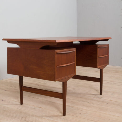21332 Free standing Danish teak desk with floating top and 4 drawers, Denmark, 1960s-17 Free standing Danish teak desk with floating top and drawers Denmark s scaled