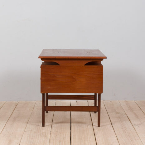 21332 Free standing Danish teak desk with floating top and 4 drawers, Denmark, 1960s-7 Free standing Danish teak desk with floating top and drawers Denmark s scaled