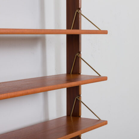 21439 Scandinavian 2 bay Ergo wall unit in teak with 3 cabinets and 4 shelves -11 Scandinavian bay Ergo wall unit in teak with cabinets and shelves scaled