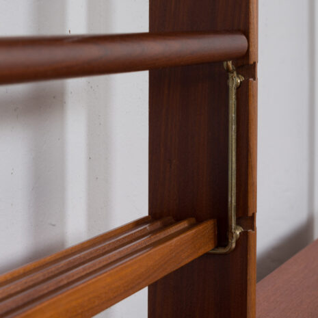 21439 Scandinavian 2 bay Ergo wall unit in teak with 3 cabinets and 4 shelves -14 Scandinavian bay Ergo wall unit in teak with cabinets and shelves scaled