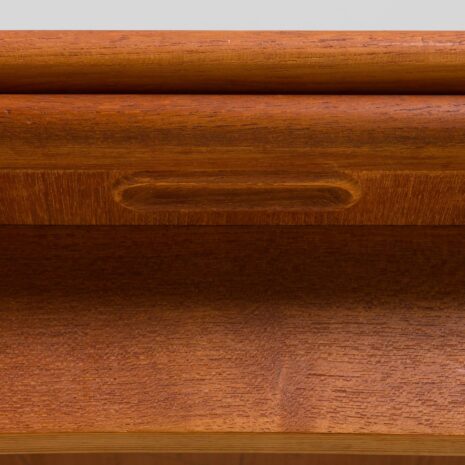 22005 Danish teak dining table extandeble with two hidden leaves-10 Danish teak dining table extandeble with two hidden leaves scaled