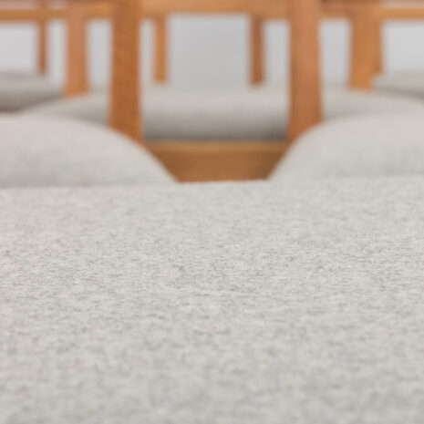 22028 Set Of 6 Mid Century oak dining chairs by Fritz Hansen, natural wool upholstery, 1950s-3 Set Of Mid Century oak dining chairs by Fritz Hansen natural wool upholstery s scaled