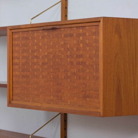 22056 Cadovius Royal Cado teak wall unit with a secretary desk and 6 modular shelves, Denmark 1960s-12 Cadovius Royal Cado teak wall unit with a secretary desk and modular shelves Denmark s