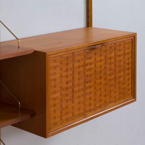 22056 Cadovius Royal Cado teak wall unit with a secretary desk and 6 modular shelves, Denmark 1960s-21 Cadovius Royal Cado teak wall unit with a secretary desk and modular shelves Denmark s