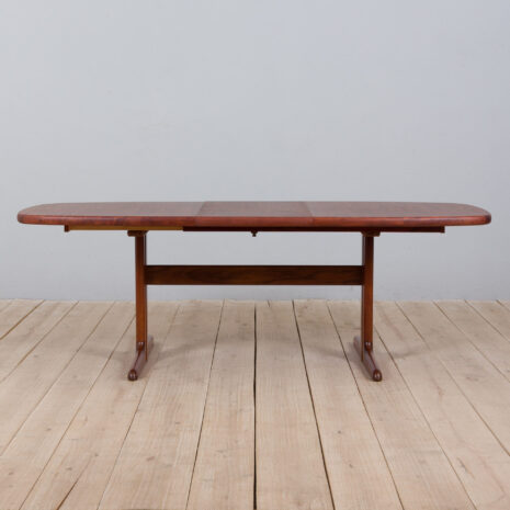22069 Vintage Danish rosewood oval extension table with two leaves, Skovby 1960s-3 Vintage Danish rosewood oval extension table with two leaves Skovby s scaled