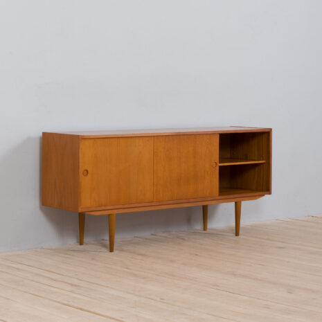 22074 Scandinavian mid century teak sideboard with 4 drawers-7 Scandinavian mid century teak sideboard with drawers scaled