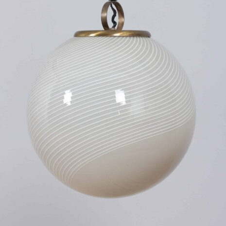 22048 Italian Murano glass swirl pendant lamp with brass details, 1960s-4 Italian Murano glass swirl pendant lamp with brass details s