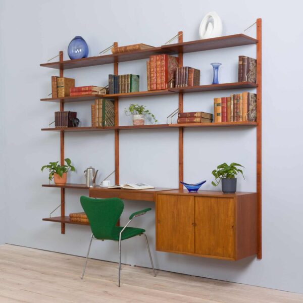 Cadovius  bay wall unit